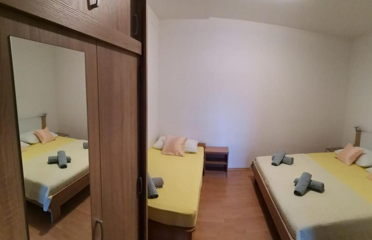 Apartments Sretna Gradac  Bagian luar foto