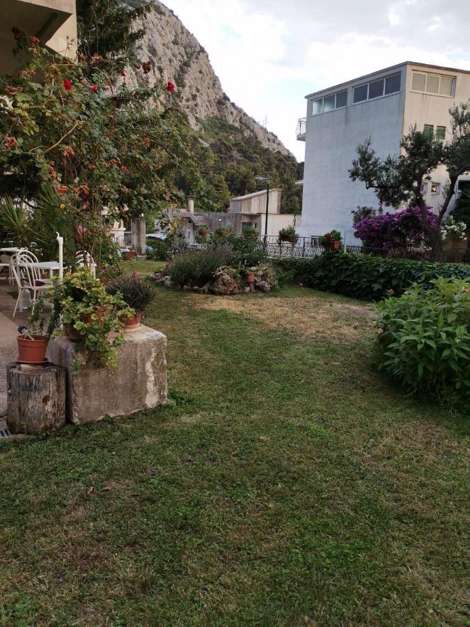 Apartments Sretna Gradac  Bagian luar foto
